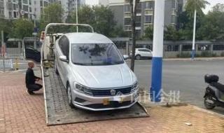 柳州公交车坠河事件 柳州公交车坠河事件